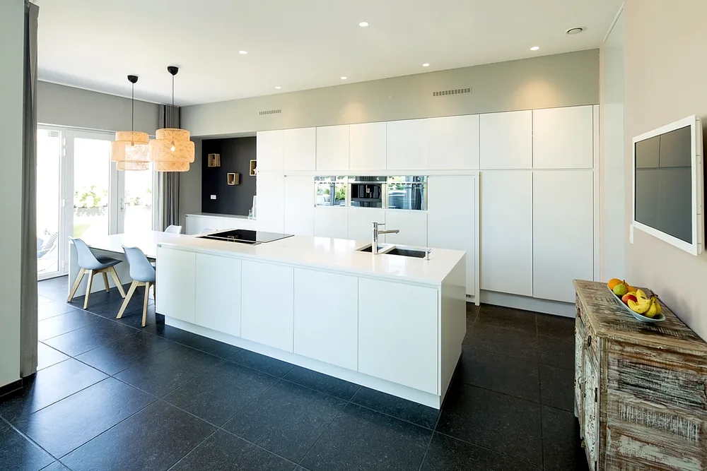 Kitchens & Wardrobes